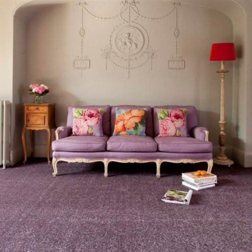 lila renkli oturma odası dekorasyonları